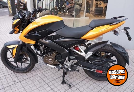 Motos - Bajaj ROUSER NS 200 2014 Nafta 3400Km - En Venta