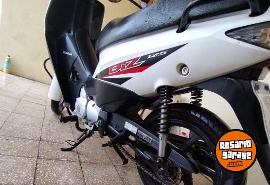 Motos - Honda Biz 2017 Nafta 42400Km - En Venta