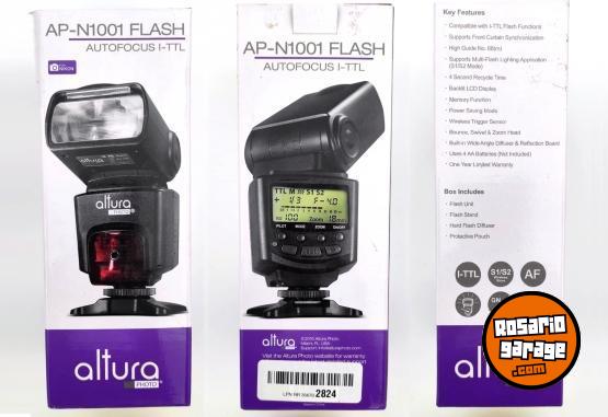 Electrnica - JUEGO DE 2 FLASHES "ALTURA" + RADIO (P/NIKON) - En Venta