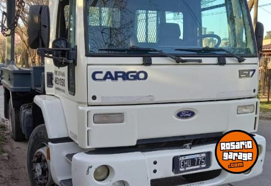 Camiones y Gras - CAMION FORD 1517 CON EQUIPO HIDRAULICO PORTA VOLQUETES - En Venta