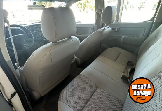 Camionetas - Toyota Hilux DX 2007 Diesel 300000Km - En Venta