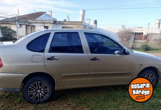 Autos - Volkswagen Polo Classic 1.9 SD 2004 Diesel 208000Km - En Venta