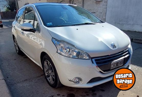 Autos - Peugeot 208 feline 2013 Nafta 140000Km - En Venta