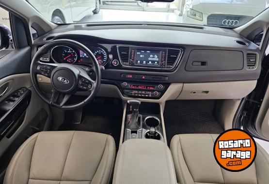 Camionetas - Kia Carnival Ex Crdi 2019 Diesel 98000Km - En Venta