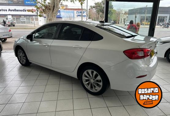 Autos - Chevrolet Cruze LT 2018 Nafta 80000Km - En Venta