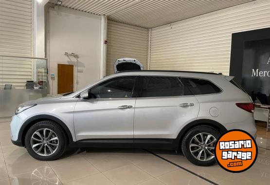 Camionetas - Hyundai GRAND SANTA FE CRDI 2.2 P 2019 Diesel 65000Km - En Venta