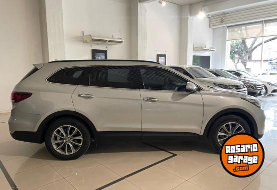 Camionetas - Hyundai GRAND SANTA FE CRDI 2.2 P 2019 Diesel 65000Km - En Venta