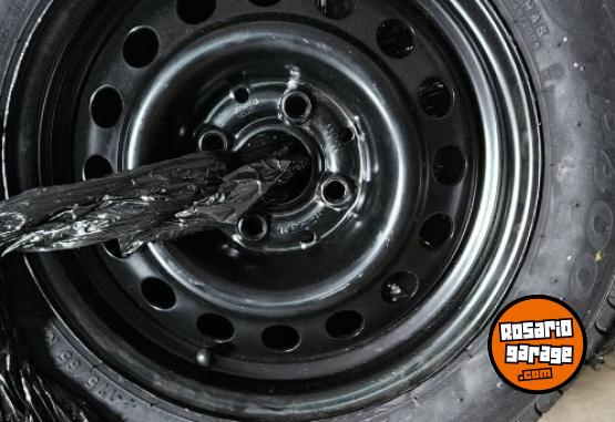 Accesorios para Autos - LIQUIDO CUBIERTAS PIRELLI P400 EVO NUEVAS 175 65 R14 - En Venta