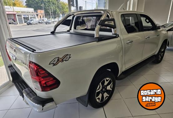 Camionetas - Toyota Hilux Srx 4x4 at 2020 Diesel 100000Km - En Venta