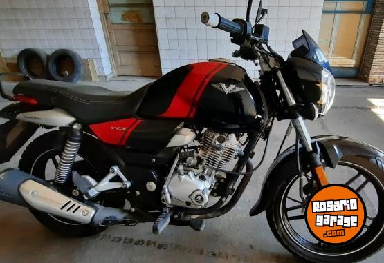 Motos - Bajaj V 15 2018 Nafta 11000Km - En Venta