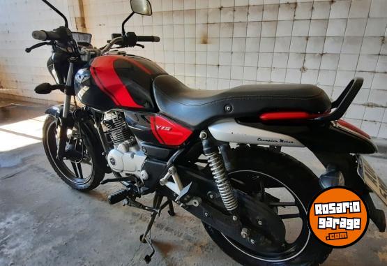 Motos - Bajaj V 15 2018 Nafta 11000Km - En Venta