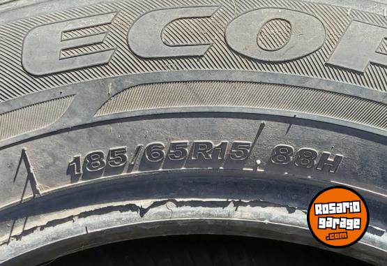 Accesorios para Autos - 2 CUBIERTAS BRIDGESTONE 185/65 R 15 50000 KM - En Venta