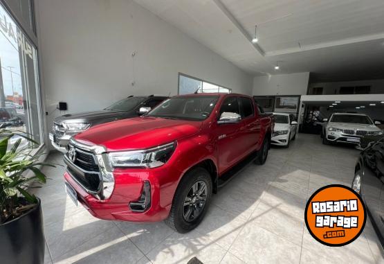 Camionetas - Toyota Toyota Hilux SRV 4X4 2022 Diesel 44000Km - En Venta