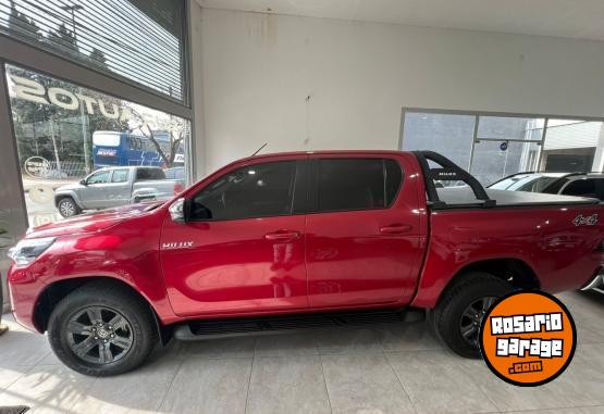 Camionetas - Toyota Toyota Hilux SRV 4X4 2022 Diesel 44000Km - En Venta