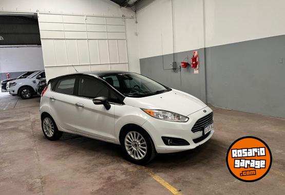 Autos - Ford FIESTA TITANIUM 1.6 MT 2016 Nafta 120000Km - En Venta