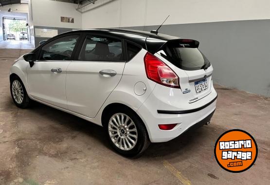 Autos - Ford FIESTA TITANIUM 1.6 MT 2016 Nafta 120000Km - En Venta