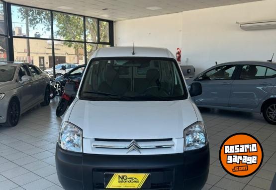 Utilitarios - Citroen Berlingo Furgon 2022 GNC 40000Km - En Venta