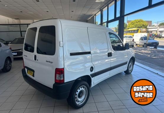 Utilitarios - Citroen Berlingo Furgon 2022 GNC 40000Km - En Venta