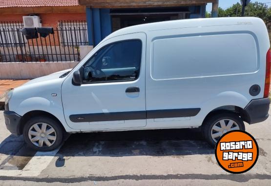 Utilitarios - Renault Kangoo 2016 GNC 200000Km - En Venta