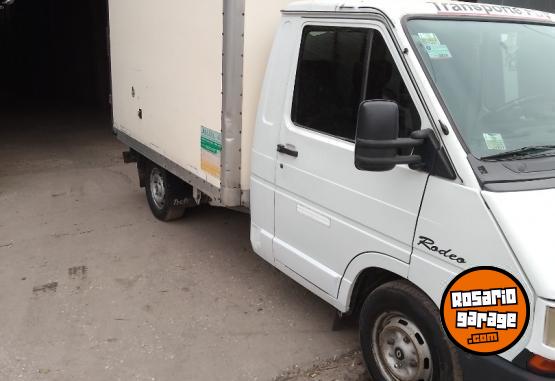 Utilitarios - Renault Rodeo 1999 Diesel 360000Km - En Venta