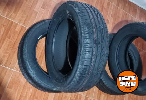 Accesorios para Autos - VENDO CUBIERTAS BRIDGESTONE - En Venta