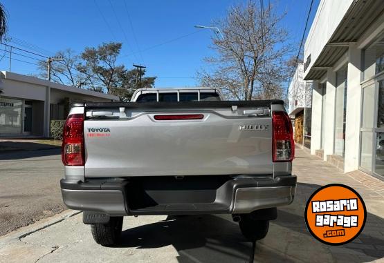 Camionetas - Toyota HILUX C/S 2.4 TDI 4x4 2024 Diesel 0Km - En Venta