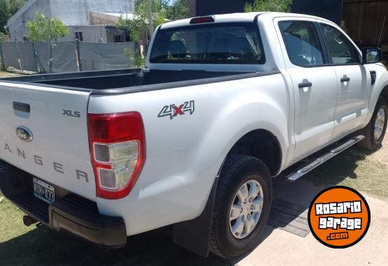 Camionetas - Ford Ranger xls 4x4 3.2 diesel 2013 Diesel 81000Km - En Venta