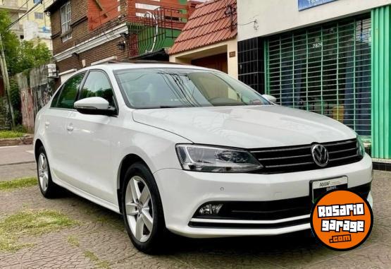 Autos - Volkswagen VENTO LUXURY 2015 Nafta 120000Km - En Venta