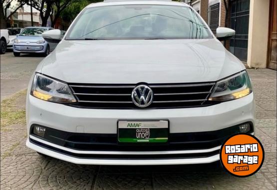 Autos - Volkswagen VENTO LUXURY 2015 Nafta 120000Km - En Venta