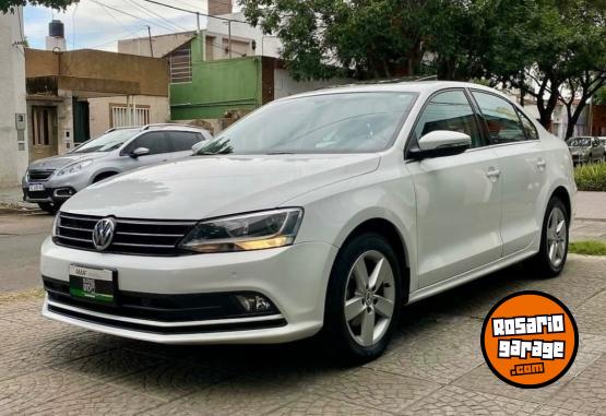 Autos - Volkswagen VENTO LUXURY 2015 Nafta 120000Km - En Venta