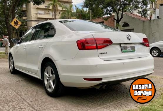 Autos - Volkswagen VENTO LUXURY 2015 Nafta 120000Km - En Venta