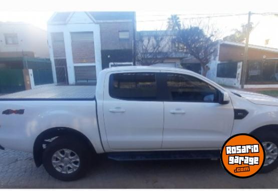 Camionetas - Ford Ranger 3.2 XLS  4x4 2023 Diesel 10800Km - En Venta