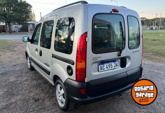 Utilitarios - Renault Kangoo 2018 Nafta 79000Km - En Venta