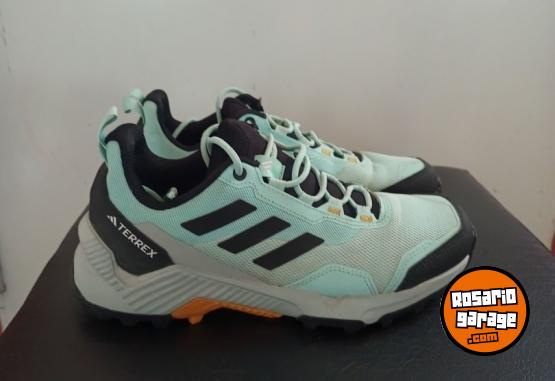 Indumentaria - Zapatillas adidas Terrex num 36.5 - En Venta