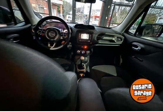 Camionetas - Jeep Renegade 2017 Nafta 74000Km - En Venta