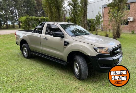 Camionetas - Ford Ranger cabina simple 2018 Diesel 114000Km - En Venta