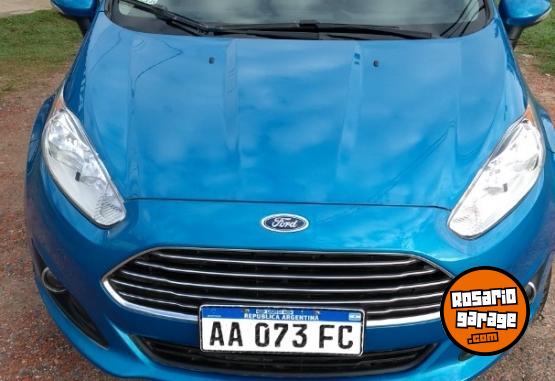 Autos - Ford FIESTA TITANIUM 2016 Nafta 102000Km - En Venta