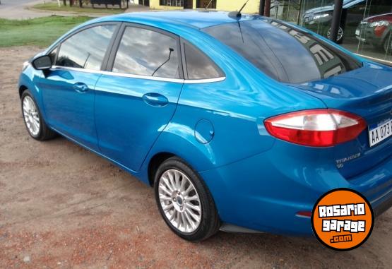 Autos - Ford FIESTA TITANIUM 2016 Nafta 102000Km - En Venta