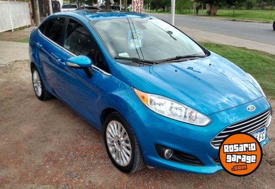 Autos - Ford FIESTA TITANIUM 2016 Nafta 102000Km - En Venta