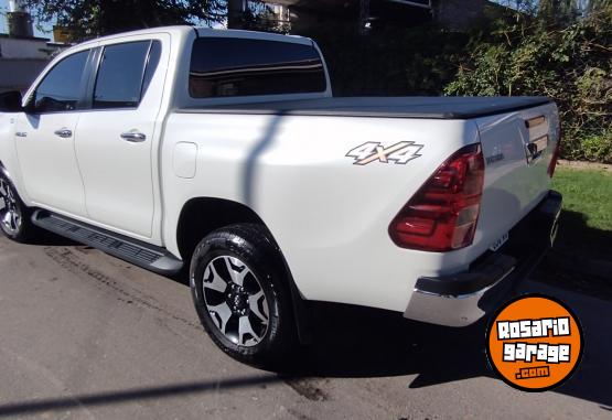 Camionetas - Toyota HILUX SRX 4X4 AT 2020 Diesel 82000Km - En Venta