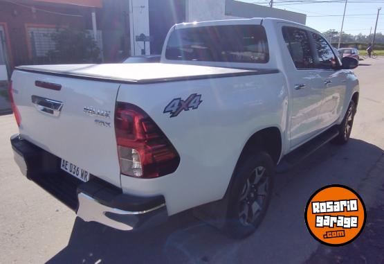 Camionetas - Toyota HILUX SRX 4X4 AT 2020 Diesel 82000Km - En Venta