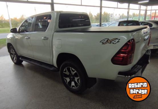 Camionetas - Toyota HILUX SRX 4X4 AT 2020 Diesel 82000Km - En Venta