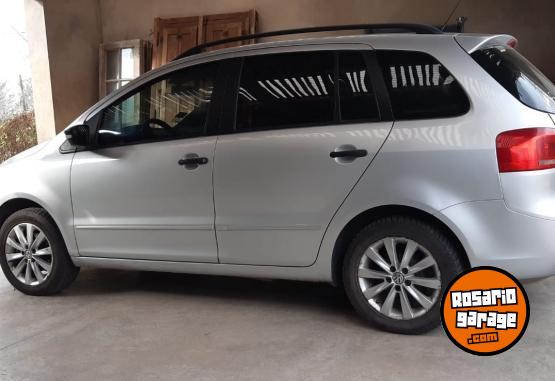 Autos - Volkswagen Suran 2011 Nafta 220000Km - En Venta