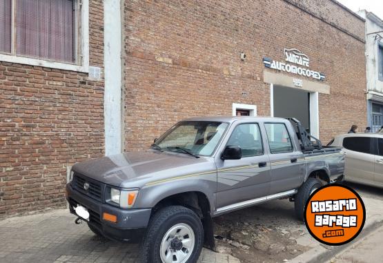 Camionetas - Toyota Hilux 2000 Diesel 260000Km - En Venta