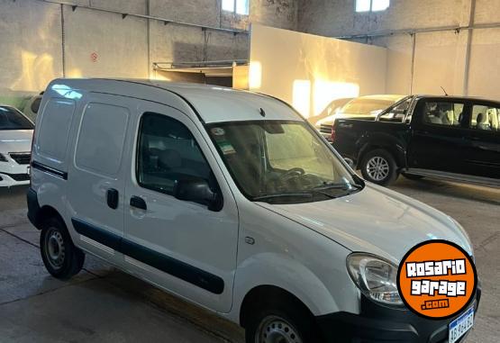 Utilitarios - Renault kangoo 1.6 nafta 2017 GNC 160000Km - En Venta