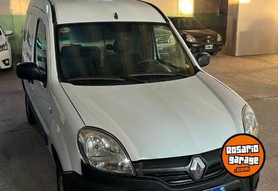 Utilitarios - Renault kangoo 1.6 nafta 2017 GNC 160000Km - En Venta