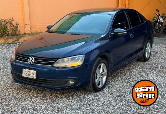 Autos - Volkswagen VENTO LUXURY 2.5 2011 Nafta 195000Km - En Venta