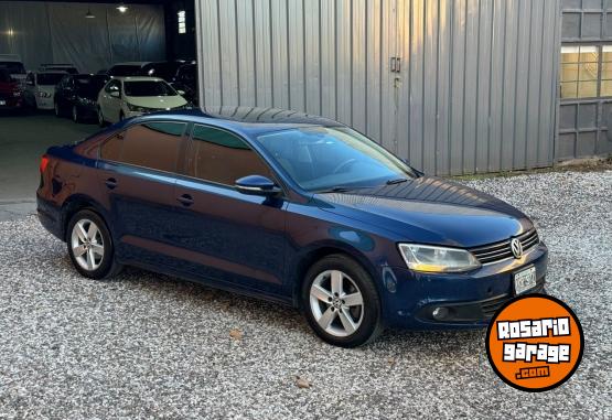 Autos - Volkswagen VENTO LUXURY 2.5 2011 Nafta 195000Km - En Venta