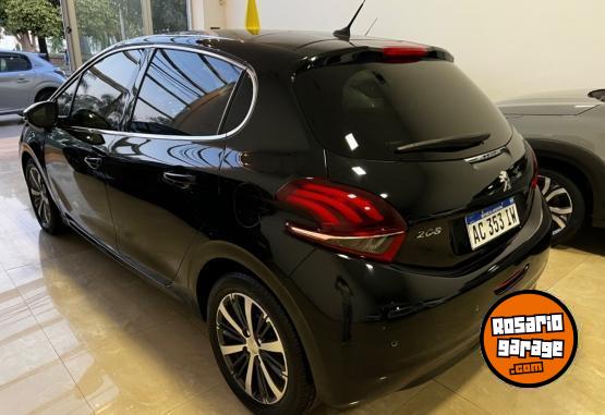 Autos - Peugeot 208 ALLURE HDI 2018 Diesel 105000Km - En Venta