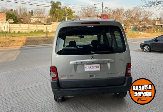 Utilitarios - Peugeot Partner patagonica 2013 Nafta  - En Venta